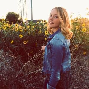 Meet your Posher, Anna